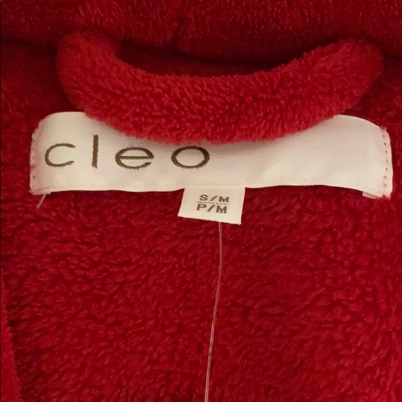 Robe - Picture 4 of 4